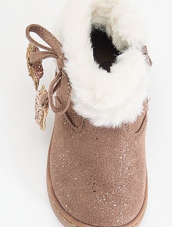 Botines de antelina brillante con borde de pelo sintético