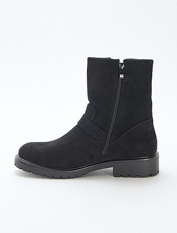 Botines de antelina con hebilla