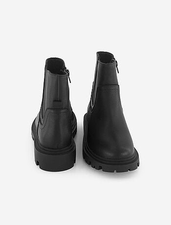 Botines de imitación con suela dentada