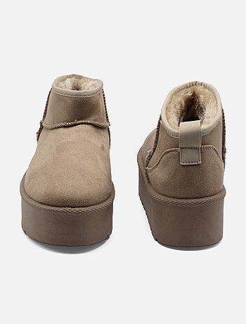 Botines de mujer correa cruzada