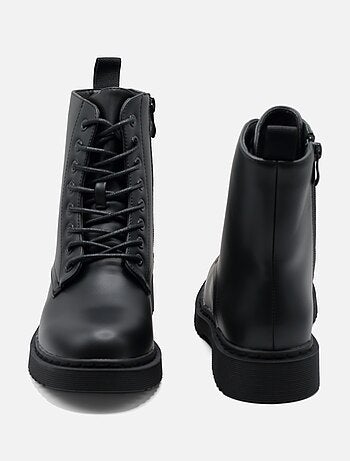 Botines de mujer correa cruzada