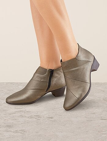 Botines de piel con cremallera y corte ancho - afibel