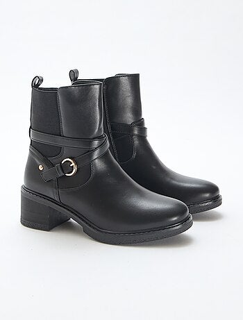 Botines elásticos con correas