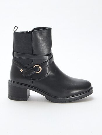 Botines elásticos con correas