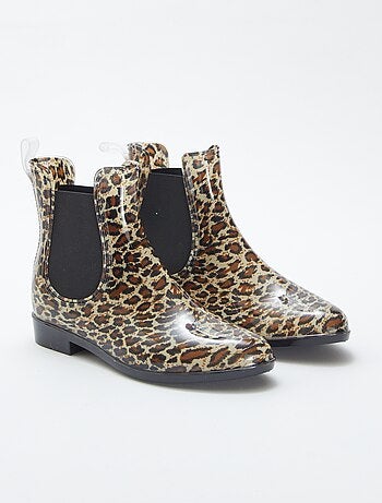 Botines modelo Chelsea de goma
