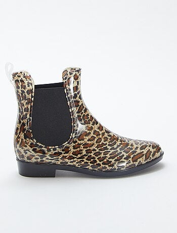 Botines modelo Chelsea de goma