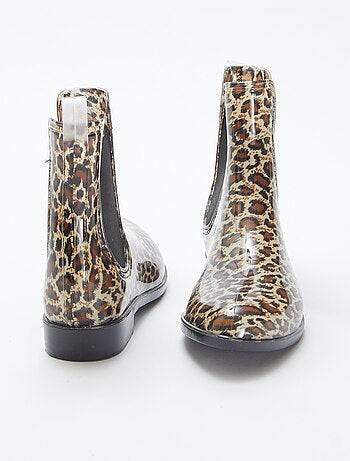 Botines modelo Chelsea de goma