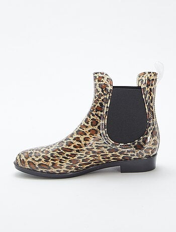 Botines modelo Chelsea de goma
