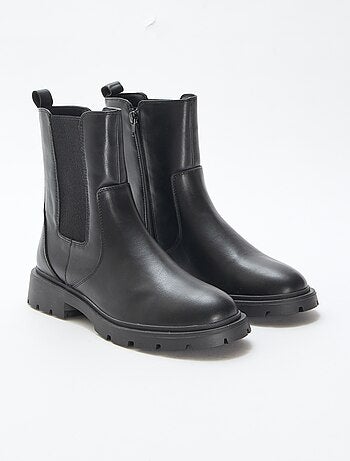 Botines modelo Chelsea de material sintético con fuelles elásticos