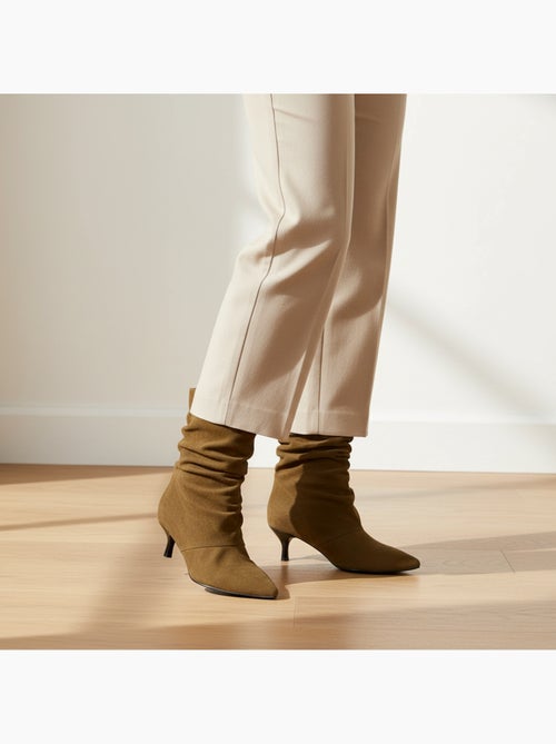 Botines mujer ante plisado tacón fino 4 cm punta puntiaguda ozabi - Kiabi Botines mujer ante plisado tacón fino 4 cm punta puntiaguda ozabi - Kiabi