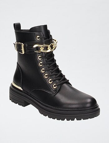 Botines tipo rangers