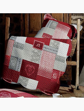 Boutis y fundas de almohada con romántico estampado de patchwork