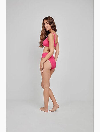 Braga bikini alta talla única en tejido texturizado