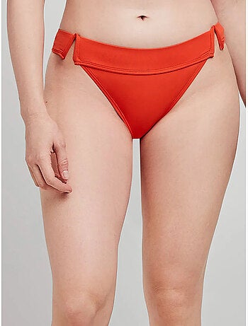 Braga bikini clásica con detalle de v en laterales