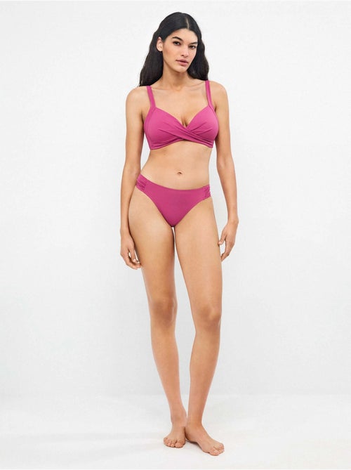 Braga bikini clásica con frunces laterales - Kiabi Braga bikini clásica con frunces laterales - Kiabi