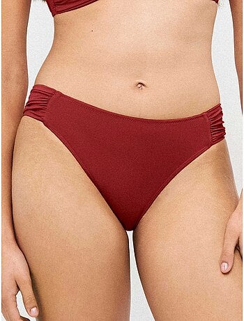 Braga bikini clásica con fruncidos en laterales