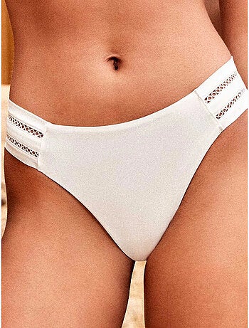 Braga bikini con detalle calado en laterales