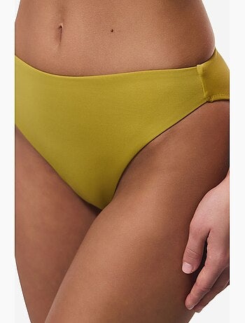 Braga de bikini de tiro alto y corte alto en la pierna penti
