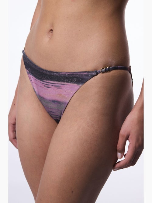 Braguita bikini slip nixie con banda lateral y hebilla penti - Kiabi Braguita bikini slip nixie con banda lateral y hebilla penti - Kiabi