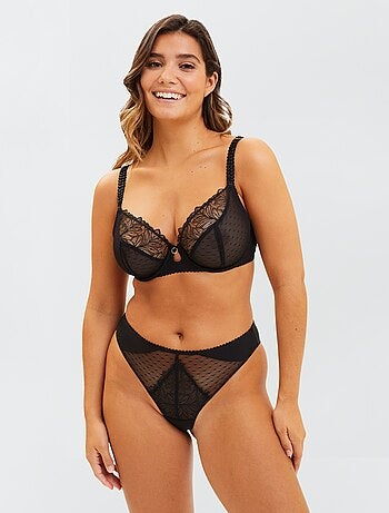 Braguita brasileña de encaje 'Sans Complexe'