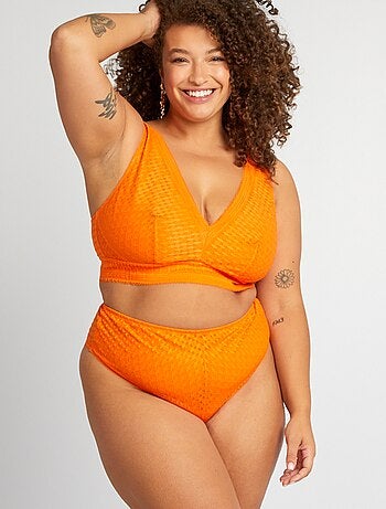 Braguita brasileña de encaje transparente