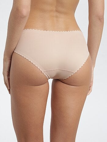 Braguita con acabado en puntilla 'Dim body touch'