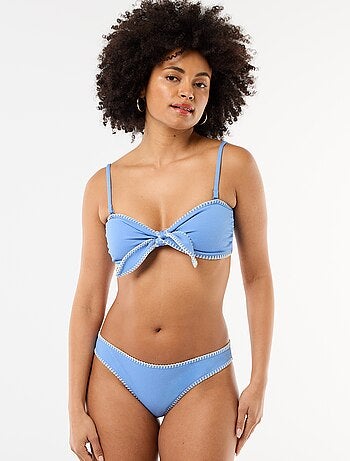 Braguita de bikini con pespuntes contrastados