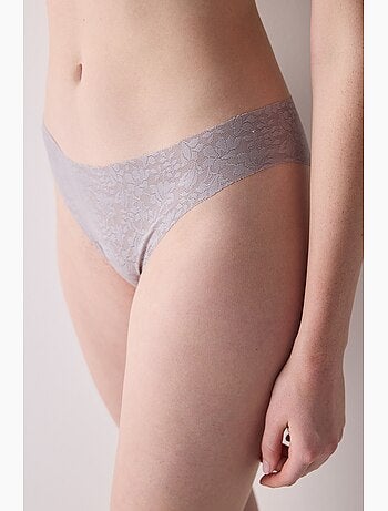 Braguita invisible encaje corte láser penti