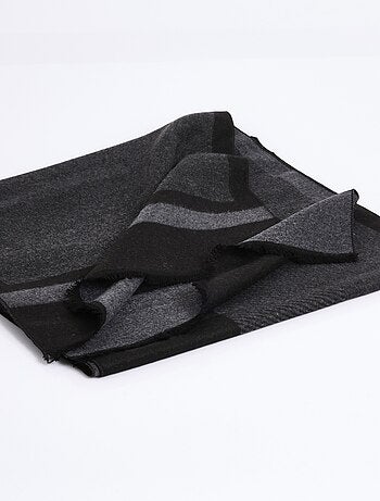 Bufanda estampada bicolor con pequeños flecos