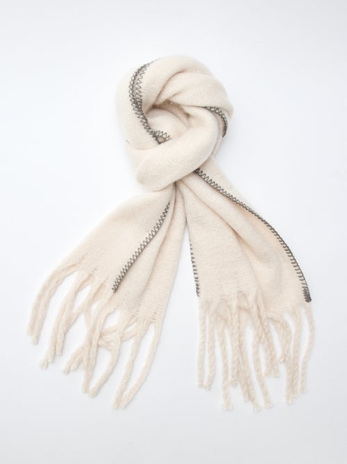Bufanda grande suave con flecos - Kiabi