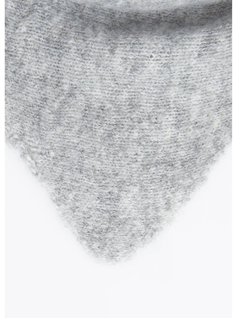 Bufanda triangular lisa, con lana - AFIBEL Gris - Kiabi