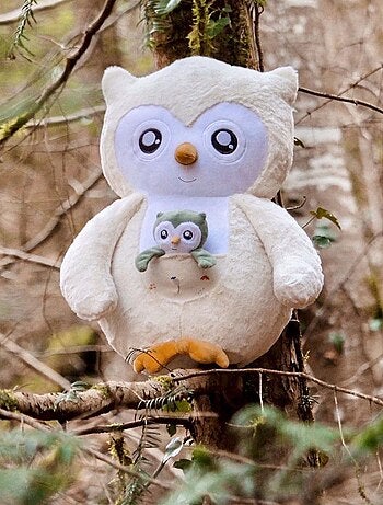 Búho de peluche grande