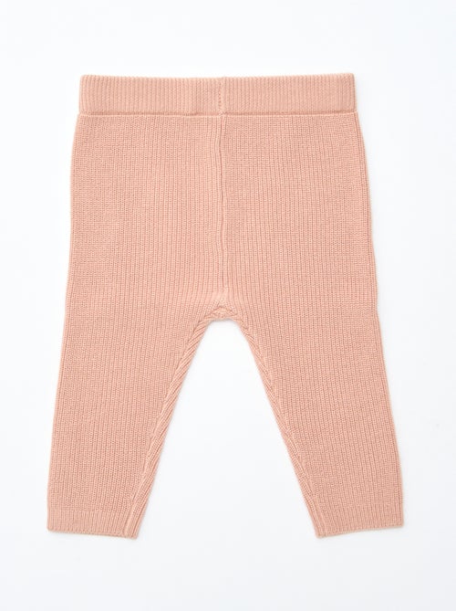 CAJA REGALO chaleco + pantalón + calcetines + gorro + babero - Kiabi