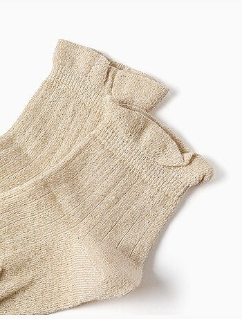 Calcetines acanalados con lurex y volantes