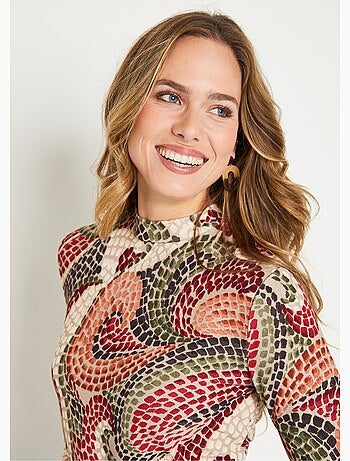 Cálida camiseta corta con cuello alto gráfico - Afibel