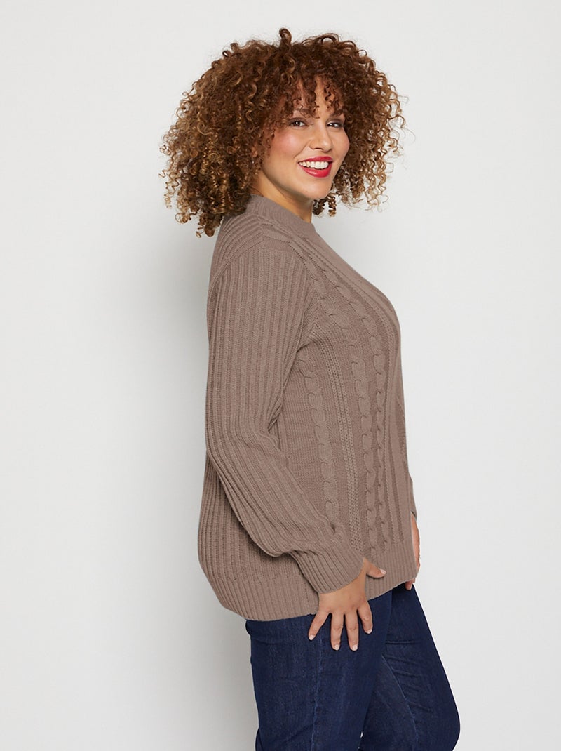 Cálido jersey estilo irlandés con cuello alto. - Afibel Taupe - Kiabi