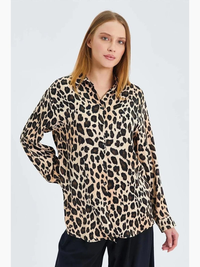 Camisa abotonada de satén con estampado de leopardo mixray Beige arcilla - Kiabi