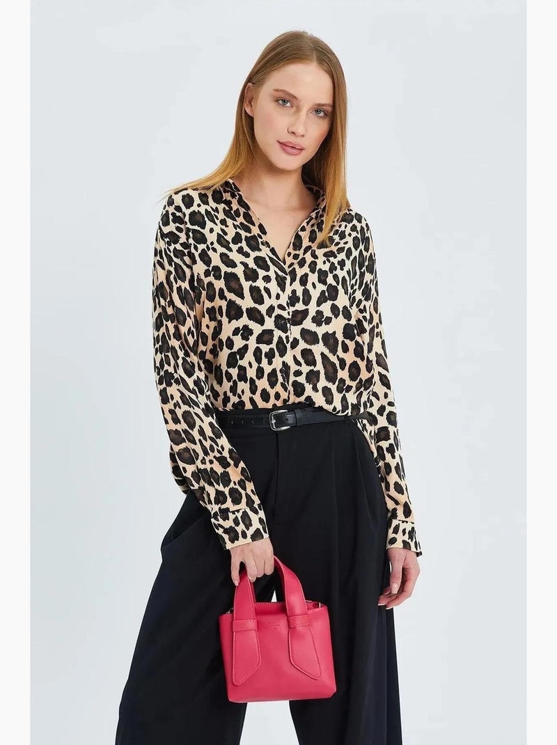 Camisa abotonada de satén con estampado de leopardo mixray Beige arcilla - Kiabi