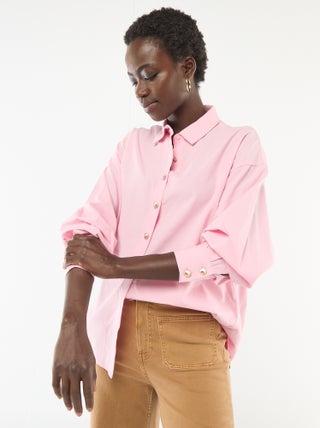 Camisa ancha con botones de concha