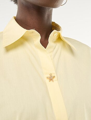 Camisa ancha con botones de estrella