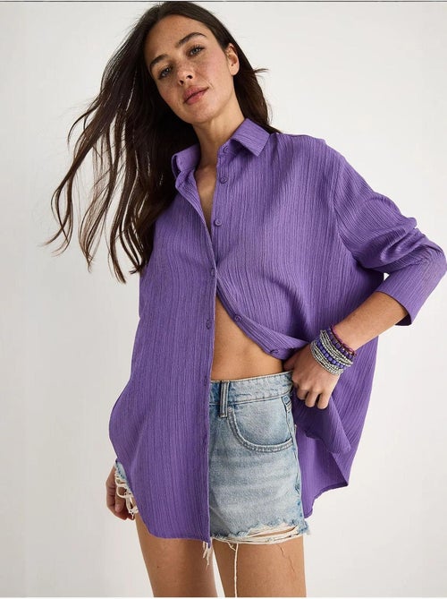 Camisa básica arrugada extragrande con hombros descubiertos lucci - Kiabi Camisa básica arrugada extragrande con hombros descubiertos lucci - Kiabi