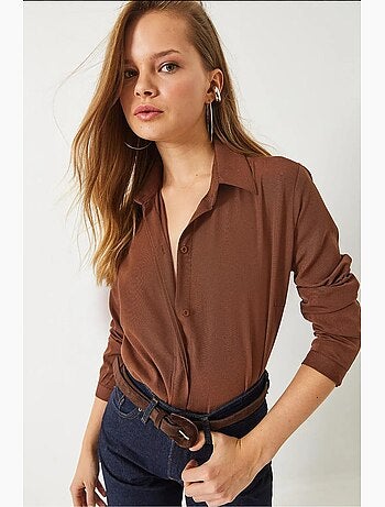 Camisa básica de corte regular lucci