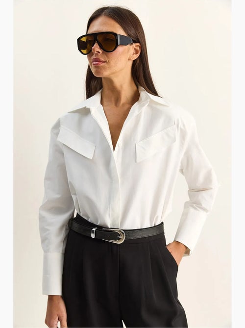 Camisa casual de popelín con botones, manga larga y bolsillo lucci - Kiabi Camisa casual de popelín con botones, manga larga y bolsillo lucci - Kiabi