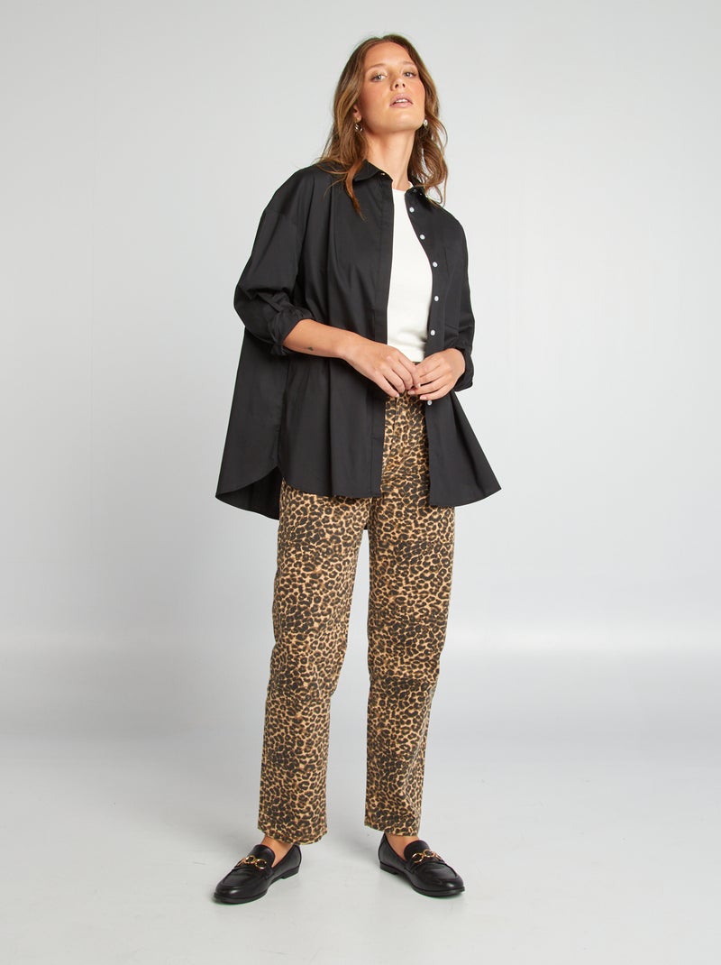 Camisa con bolsillo en el pecho negro - Kiabi