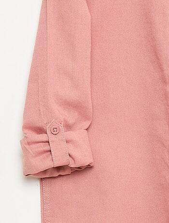 Camisa con bolsillo y mangas remangables