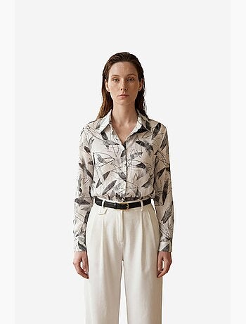 Camisa con botones y estampado tropical de mi moda my fashion
