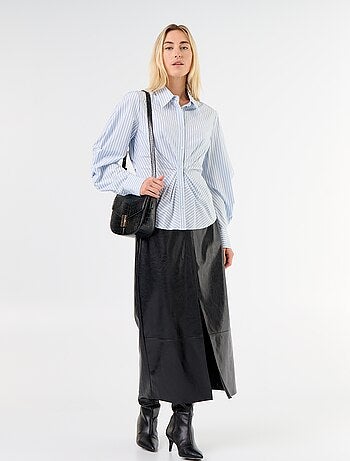Camisa con corte fantasía ajustado en la parte delantera