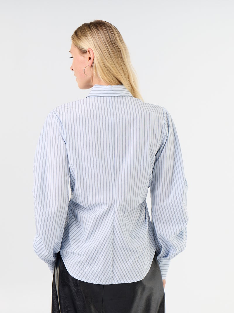 Camisa con corte fantasía ajustado en la parte delantera Azul - Kiabi