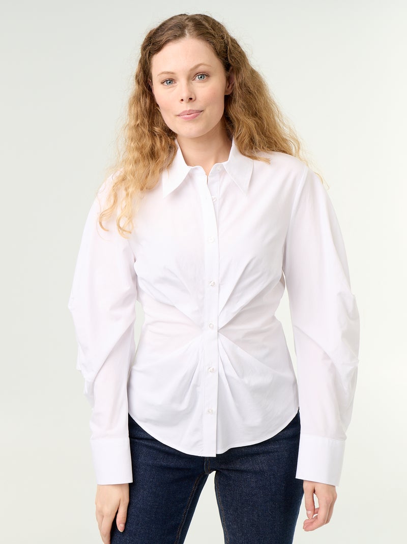 Camisa con corte fantasía ajustado en la parte delantera Blanco - Kiabi