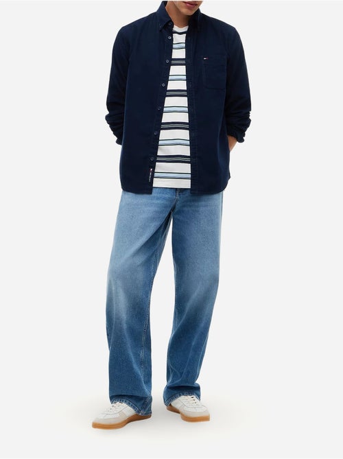 Camisa con cuello abotonado - tommy jeans - Kiabi Camisa con cuello abotonado - tommy jeans - Kiabi